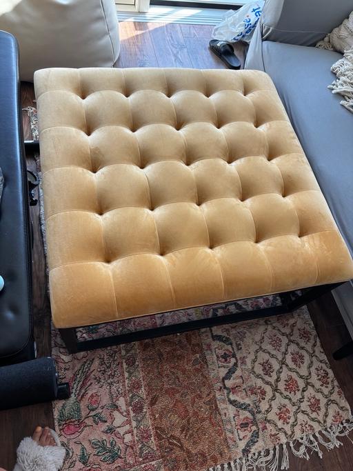 Buy & Sell Barking Barking and Dagenham - Photos for ROSELAND Adison Velvet Footstool Mustard
