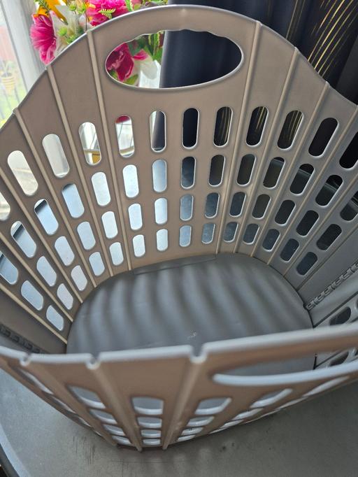 Buy & Sell Clapham South West London - Photos for laundry basket