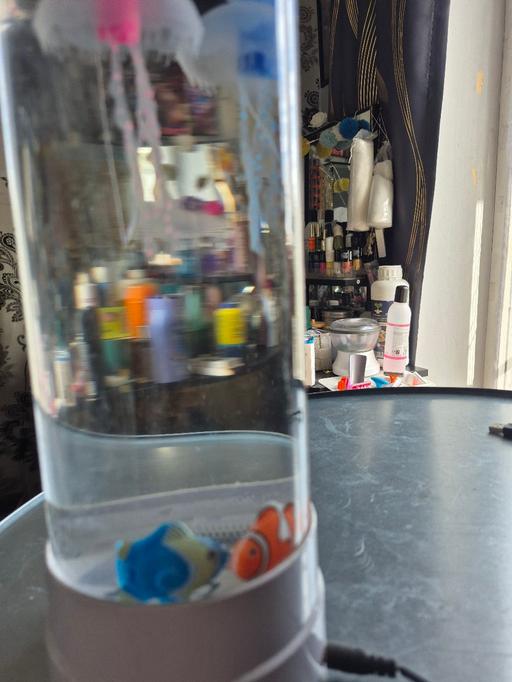 Buy & Sell Stockwell South West London - Photos for small fish light up fish go up and down in ta