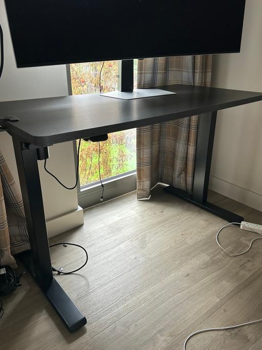 Buy & Sell Tokyngton North West London - Photos for Electric height adjustable desk