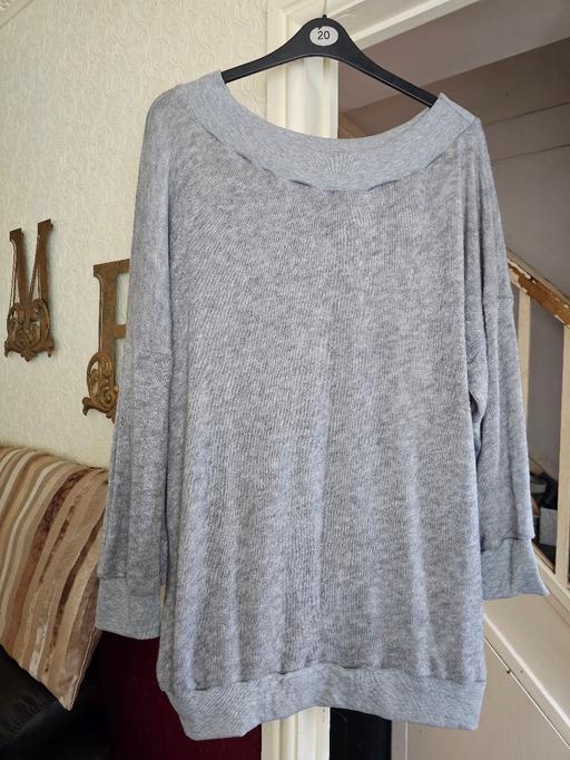 Buy & Sell Pensnett Dudley - Photos for GREY OFF SHOULDER JUMPER SZ 20/22