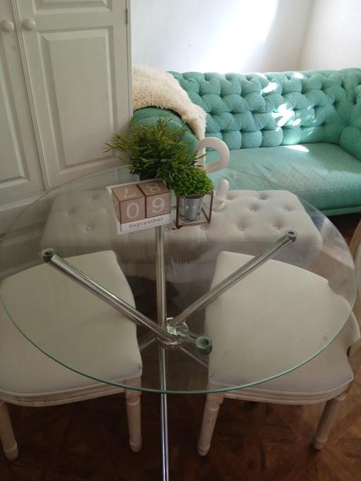 Buy & Sell Selsdon South East London - Photos for Dinning table Glass