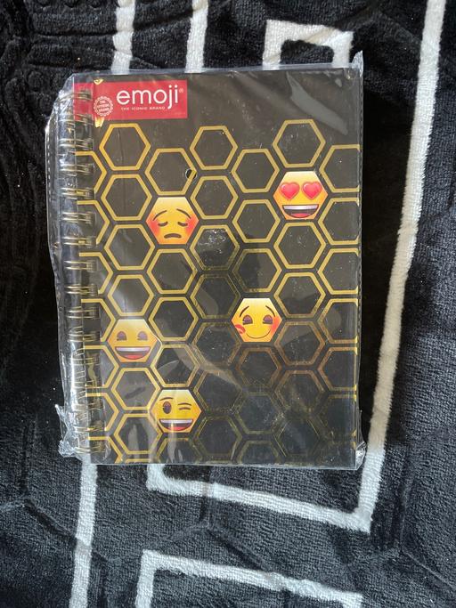 Buy & Sell Kings Heath Birmingham - Photos for New emoji writing book