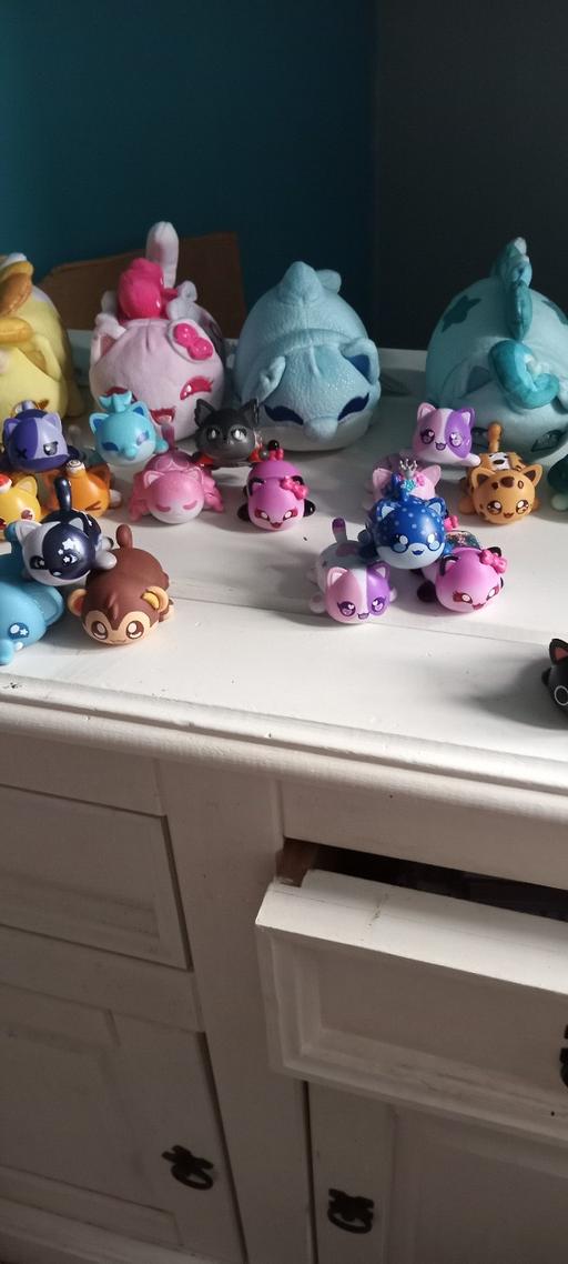 Buy & Sell Lambeth South East London - Photos for bundle of aphmau