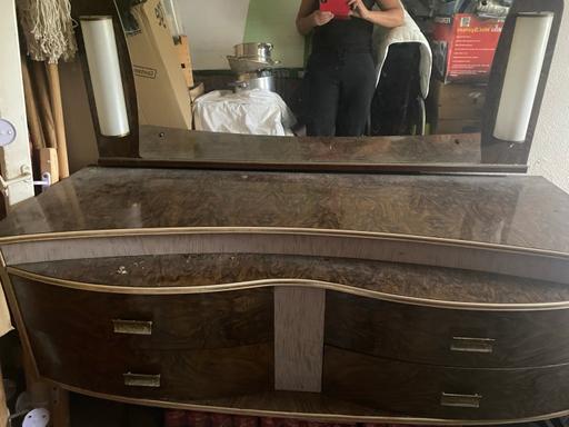 Buy & Sell Loxford East London - Photos for Old fashion dressing table