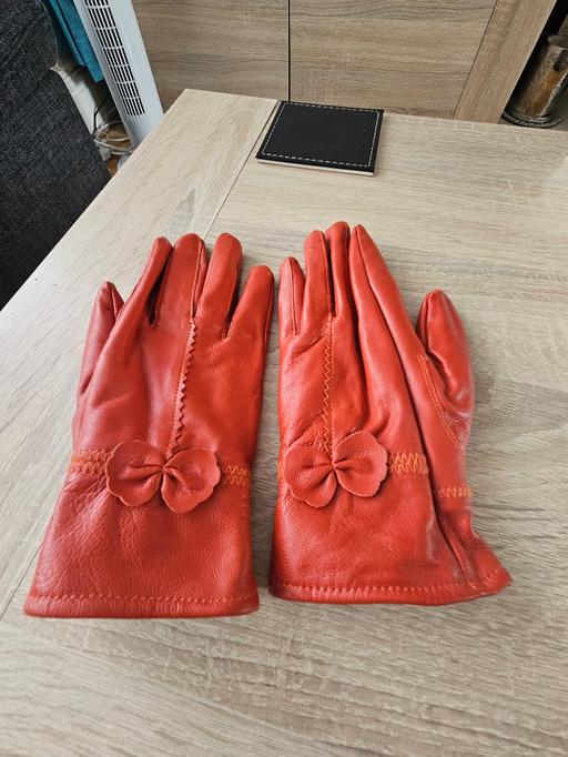 Buy & Sell Newton Doncaster - Photos for Gloves (possibly leather)