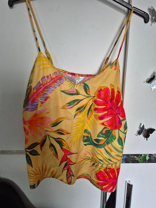 Buy & Sell Clapham South West London - Photos for ladies top size small primark