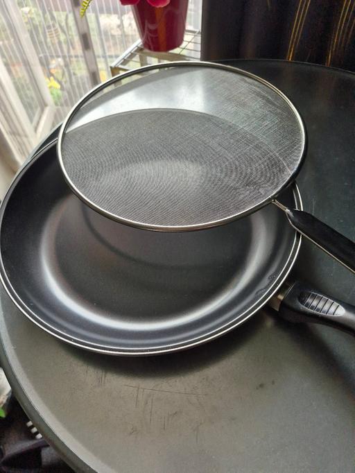 Buy & Sell Stockwell South West London - Photos for frying pan and splatter
