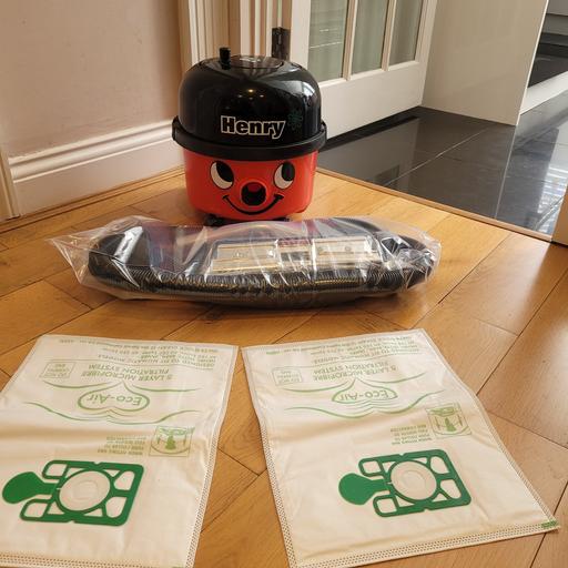 Buy & Sell Chigwell Epping Forest - Photos for Henry hoover 1200w NUMATIC