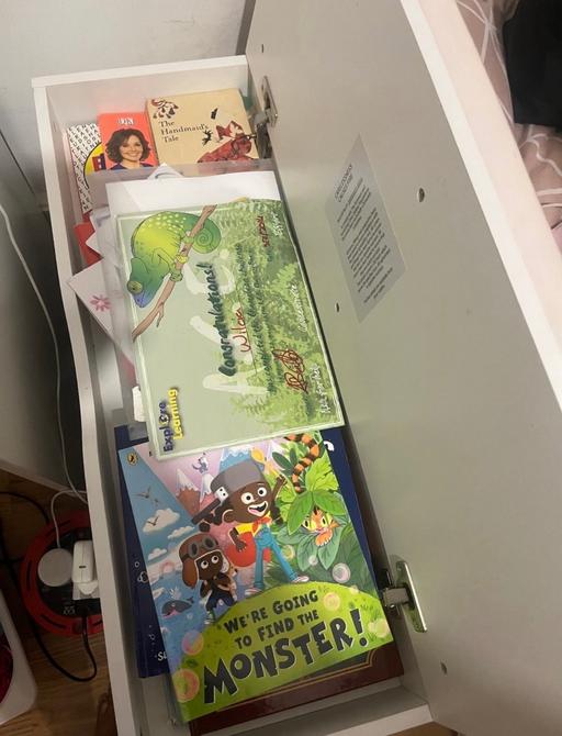 Buy & Sell East Finchley North London - Photos for White and pink shoe storage bench