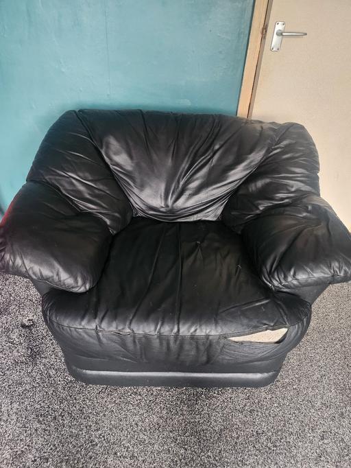 Buy & Sell Forest Hill South East London - Photos for ☆Black Leather Sofa Armchair Single Seater☆