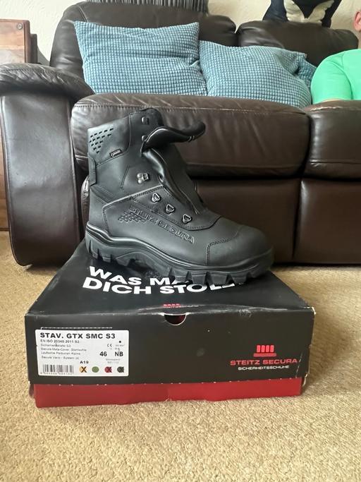 Buy & Sell Becontree Heath East London - Photos for Safety boots