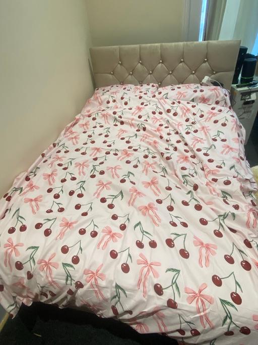 Buy & Sell Hackney North London - Photos for Divan bed