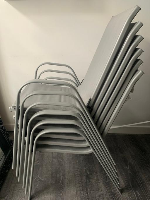 Buy & Sell Woodford East London - Photos for Smart versatile set of 6 grey chairs
