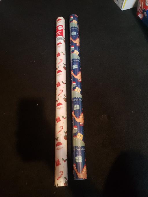 Classes Longley Sheffield - Photos for 2 rolls of Christmas paper new