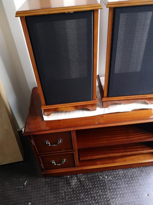 Buy & Sell Bargoed Caerphilly - Wales - Photos for TELEVISION UNIT AND SPEAKERS