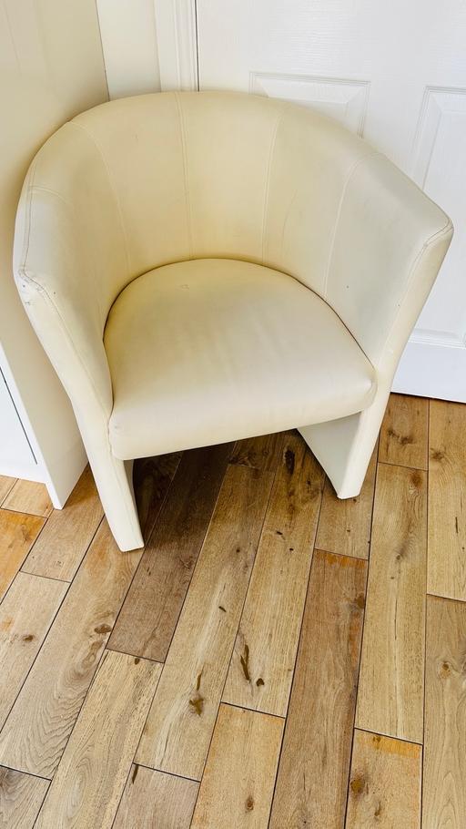 Buy & Sell Great Barr Sandwell - Photos for Cream faux leather chair