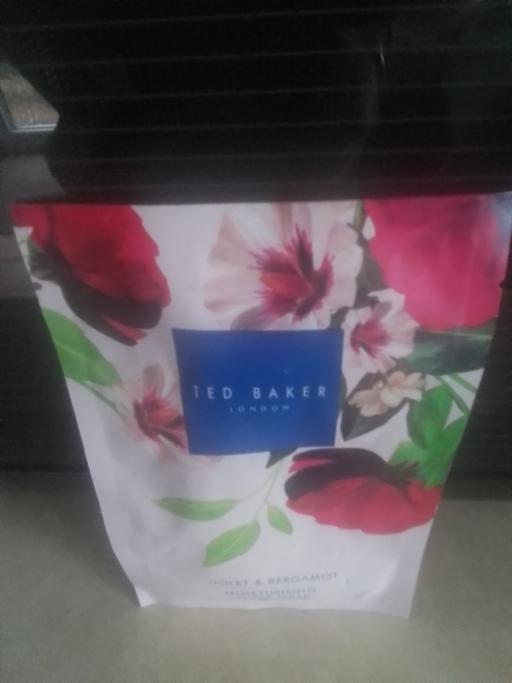 Buy & Sell Streetly Walsall - Photos for BRAND NEW TED BAKER MOISTURISING SHEET