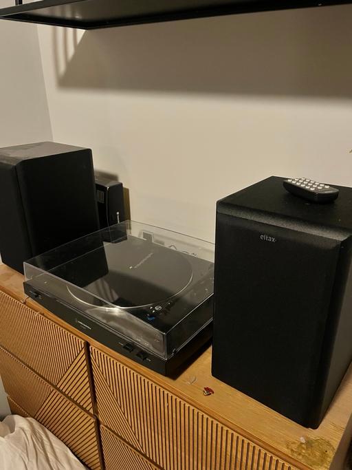 Buy & Sell Bethnal Green East London - Photos for Vinyl player and speakers