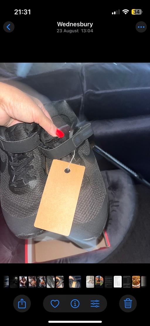 Buy & Sell Wednesbury Sandwell - Photos for New Nike trainers size 5 an half