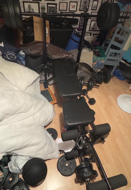 Buy & Sell Runcorn Halton - Photos for Weight bench and barbell bar 30kg
