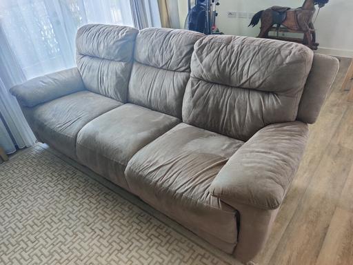Buy & Sell De Beauvoir Town North London - Photos for Electric Power Reclining 3 Seater Sofa Smoke
