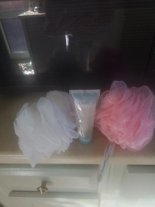 Buy & Sell Sutton Coldfield Birmingham - Photos for TWO NEW SCRUNCHES & BATH GEL