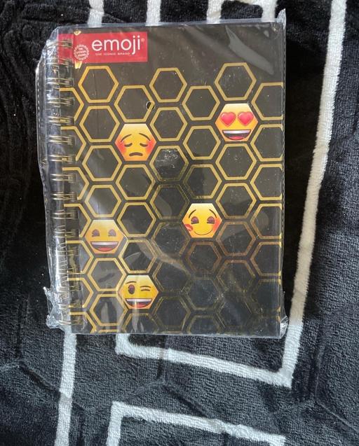 Buy & Sell Kings Heath Birmingham - Photos for New Emoji writing book