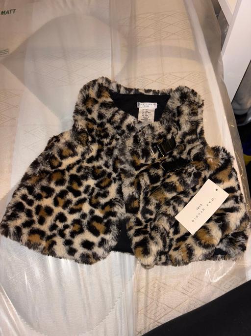 Buy & Sell Greenford Ealing - Photos for 18m girls leopard style waistcoat