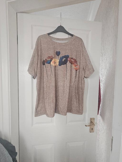 Buy & Sell Newton Doncaster - Photos for T-shirt size 18.