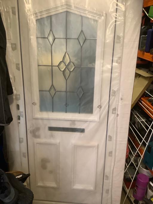 Buy & Sell Springfield Chelmsford - Photos for New B&Q white leaded upvc front door