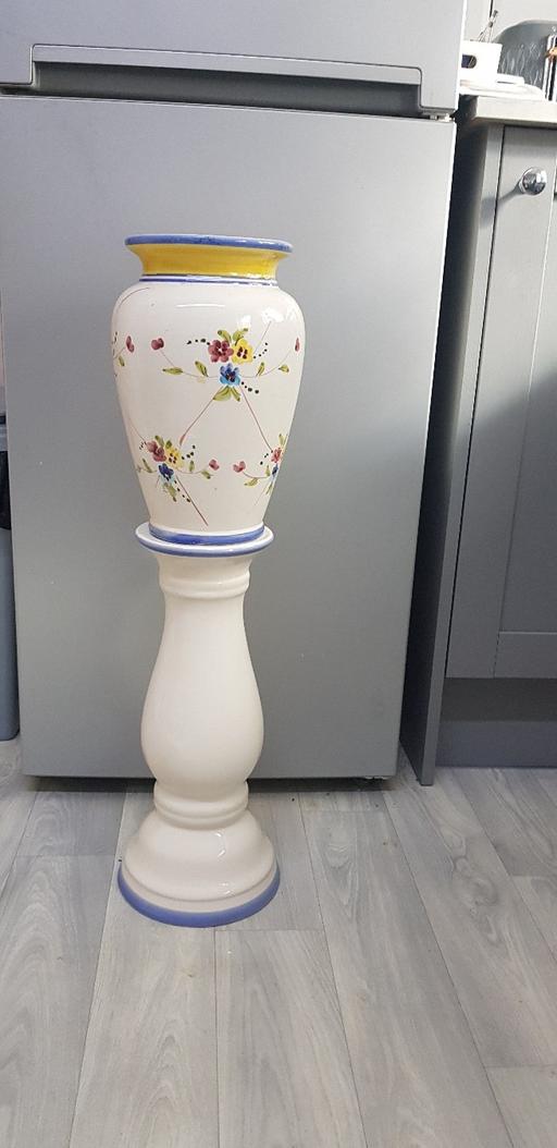 Buy & Sell Kings Norton Birmingham - Photos for Base and vase 29 inch high