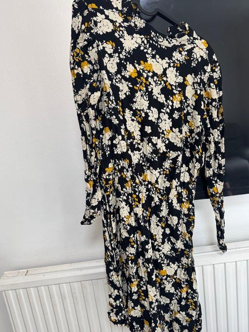 Buy & Sell Little Lever Bolton - Photos for Black floral dress (next)