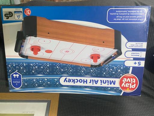 Buy & Sell Edmonton North London - Photos for Mini air hockey table