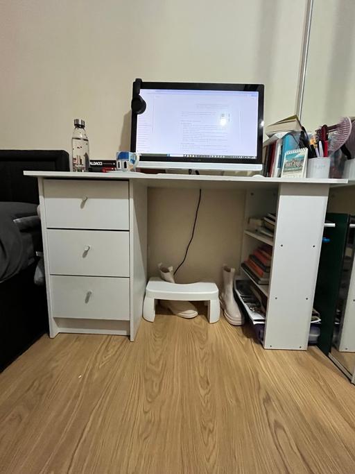 Buy & Sell The Ridgeway Enfield - Photos for Office desk Ikea
