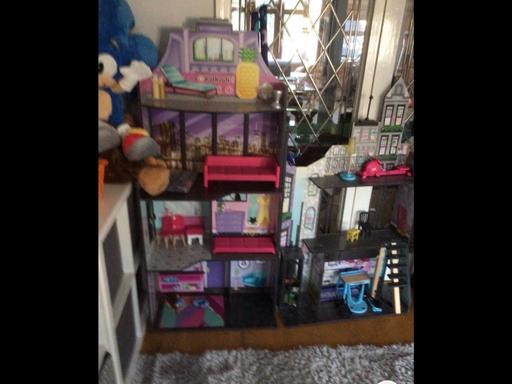 Buy & Sell Enfield North London - Photos for Dolls house