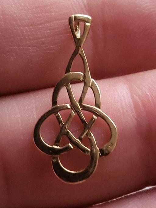 Buy & Sell Ramsgreave Ribble Valley - Photos for 9ct gold celtic knot pendant