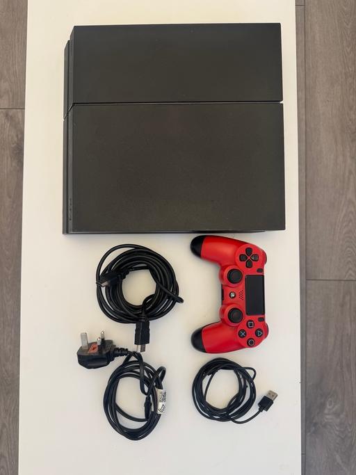 Buy & Sell Bentley Heath Hertsmere - Photos for PS4 With Original Accessories