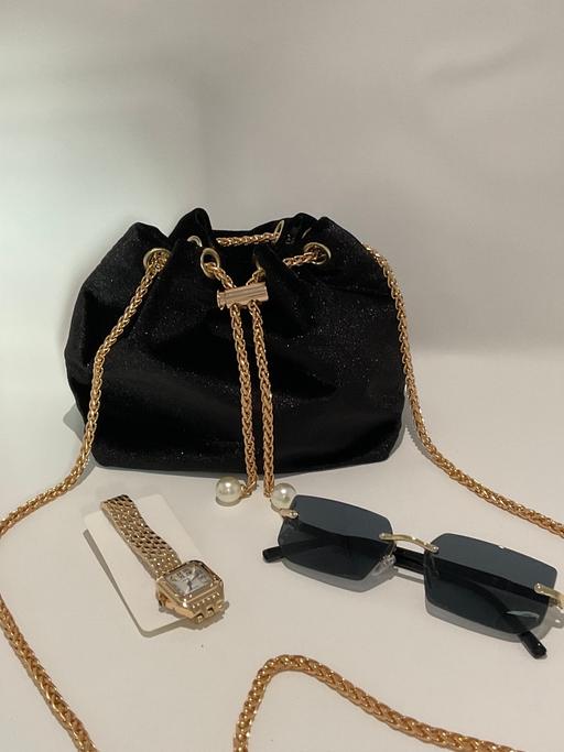 Buy & Sell Eel Pie Island Central London - Photos for Black velvet side bag and free watch sunglass