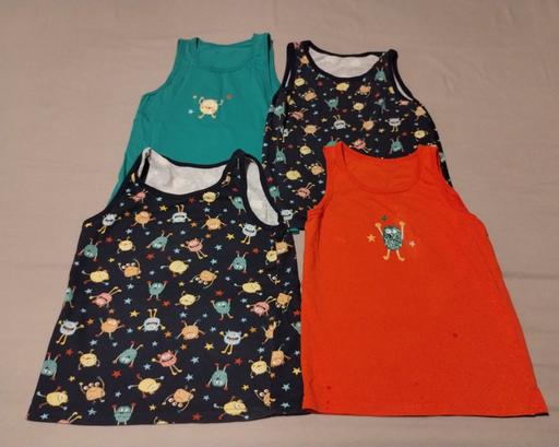 Buy & Sell Walton Liverpool - Photos for 4x 7-8 years vests