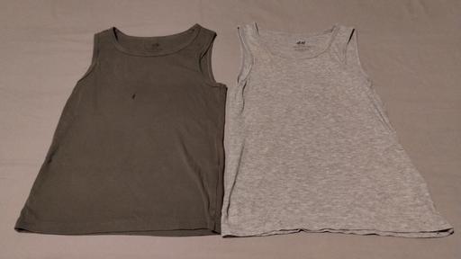 Buy & Sell Millers Bridge Industrial Estate Sefton - Photos for 2x 7-8 years vests H&M