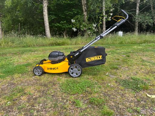 Buy & Sell Kilmuir Highland - Photos for Dewalt 18v XR Cordless Lawn Mower Bare Unit