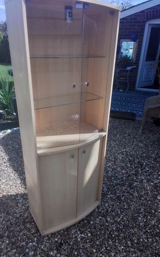 Buy & Sell Swinley Wigan - Photos for MODERN CABINETS (2 AVAILABLE)