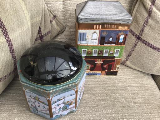 Buy & Sell Essington Wolverhampton - Photos for Two biscuit tins