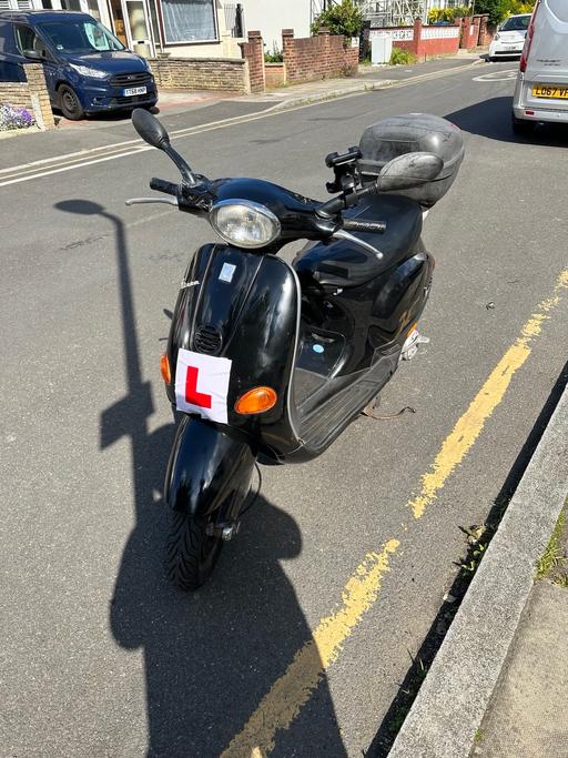 Vehicles Balham South West London - Photos for Piaggo Vespa