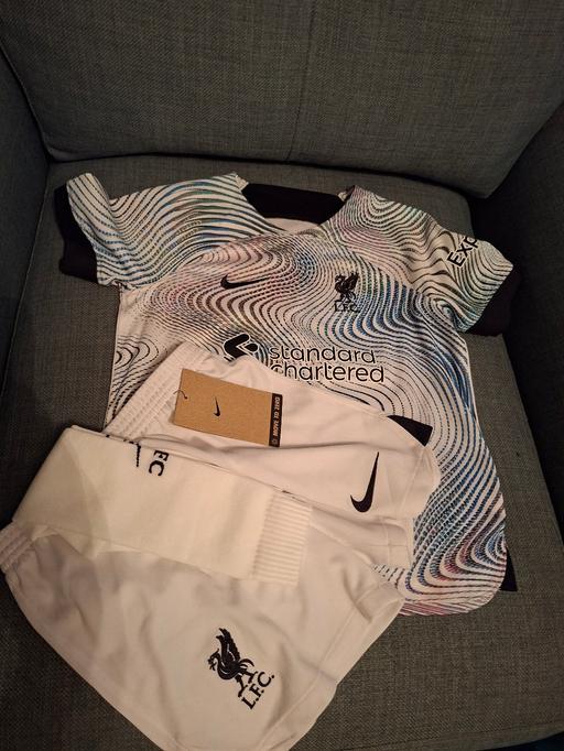Buy & Sell Chadderton Oldham - Photos for liverpool Away Kit 22/23
