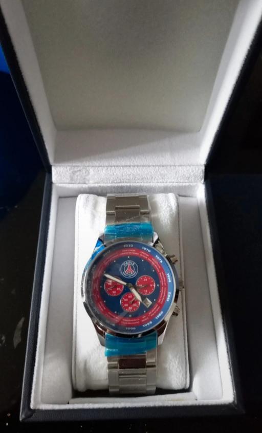 Buy & Sell Middleton Rochdale - Photos for PSG Champions Watch