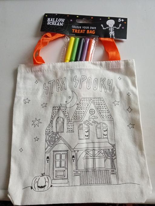 Classes Horncastle East Lindsey - Photos for kids HALLOWEEN colouring set