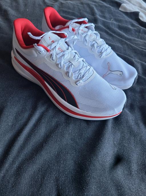 Buy & Sell Walsall Town Centre Walsall - Photos for Mens white and red Puma Trainers Size 9