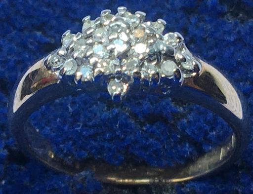 Buy & Sell Yeovil Somerset - Photos for Ladies 9ct gold diamond ring 375 0.25ct